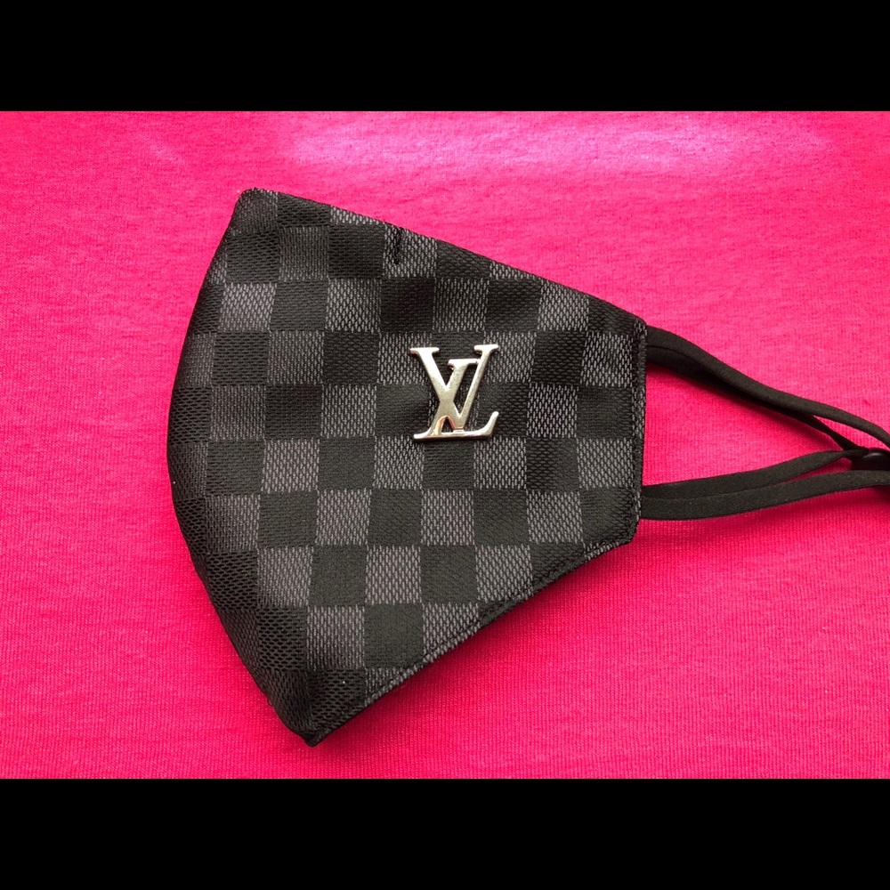 COPY - Authentic Louis Vuitton Damier tie to Face…